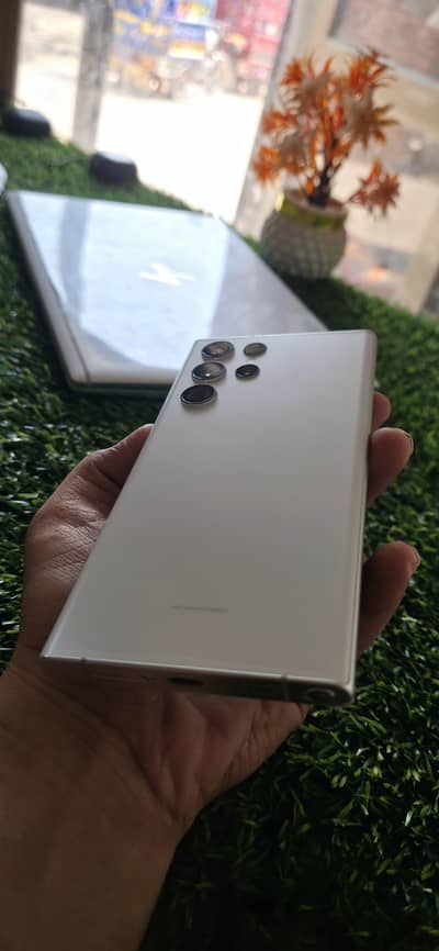 Samsung Mobile S22 Ultra