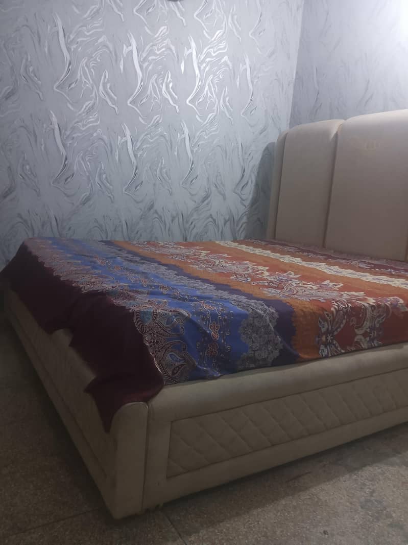 Bed low profile 1