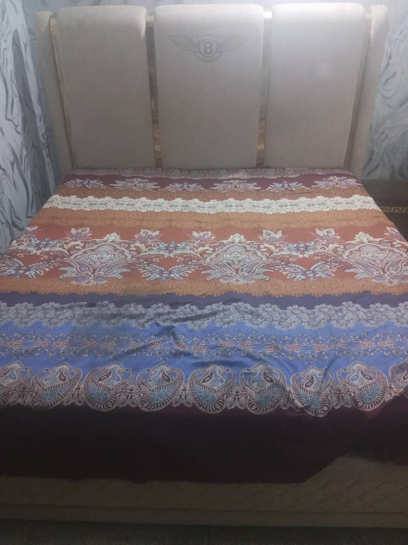 Bed low profile 4
