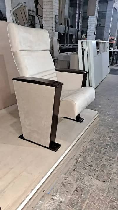 Auditorium Chairs | Theater Chairs | Cinema Chairs | Stadium Chairs