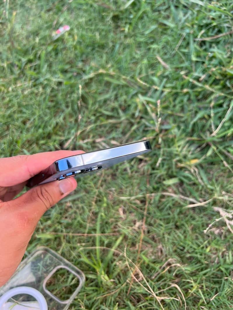 Apple iPhone 13 Pro Max 3