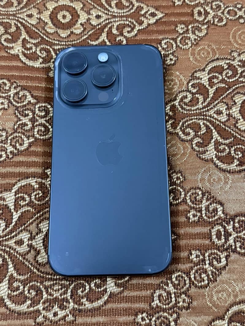 Apple iPhone 15 Pro 1
