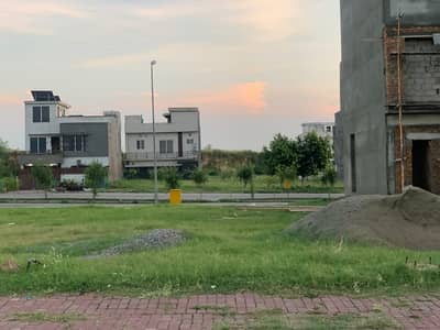 Highly-Desirable Commercial Plot Available In Bahria Town Phase 8 - Sector E-1 For sale