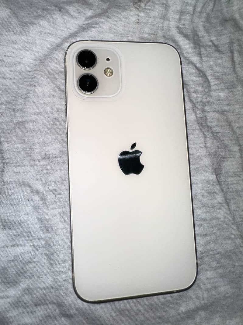 Apple iPhone 12 7
