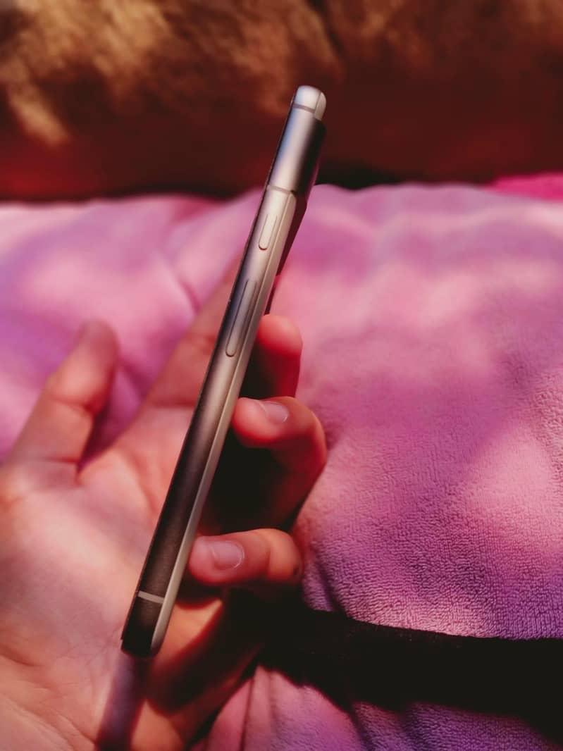 Google Pixel 8 3