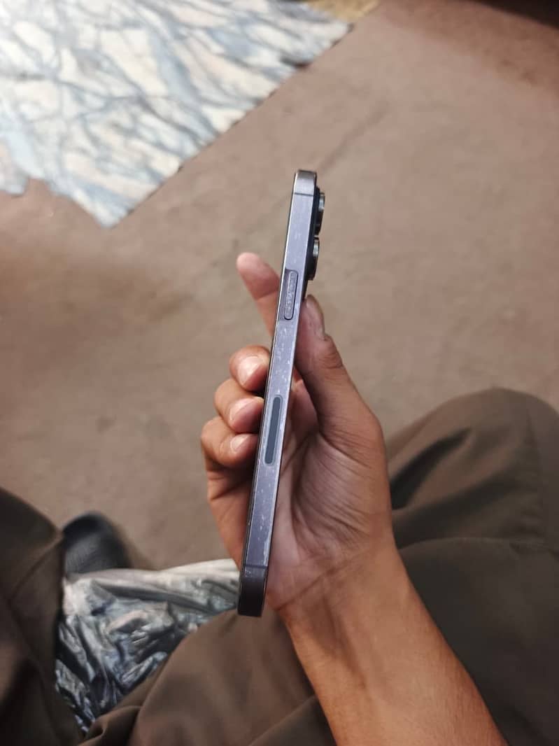 Iphone 14 pro max 2