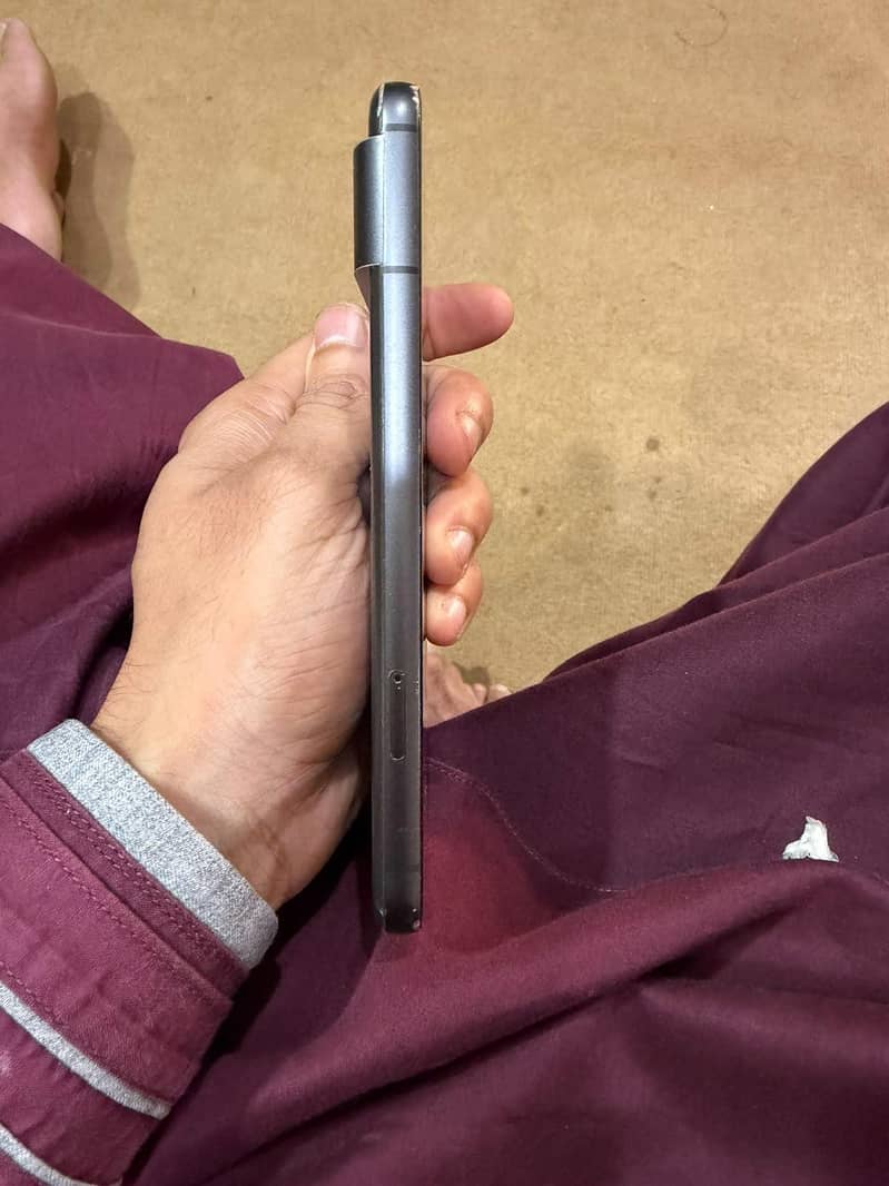 Google Pixel 8 2