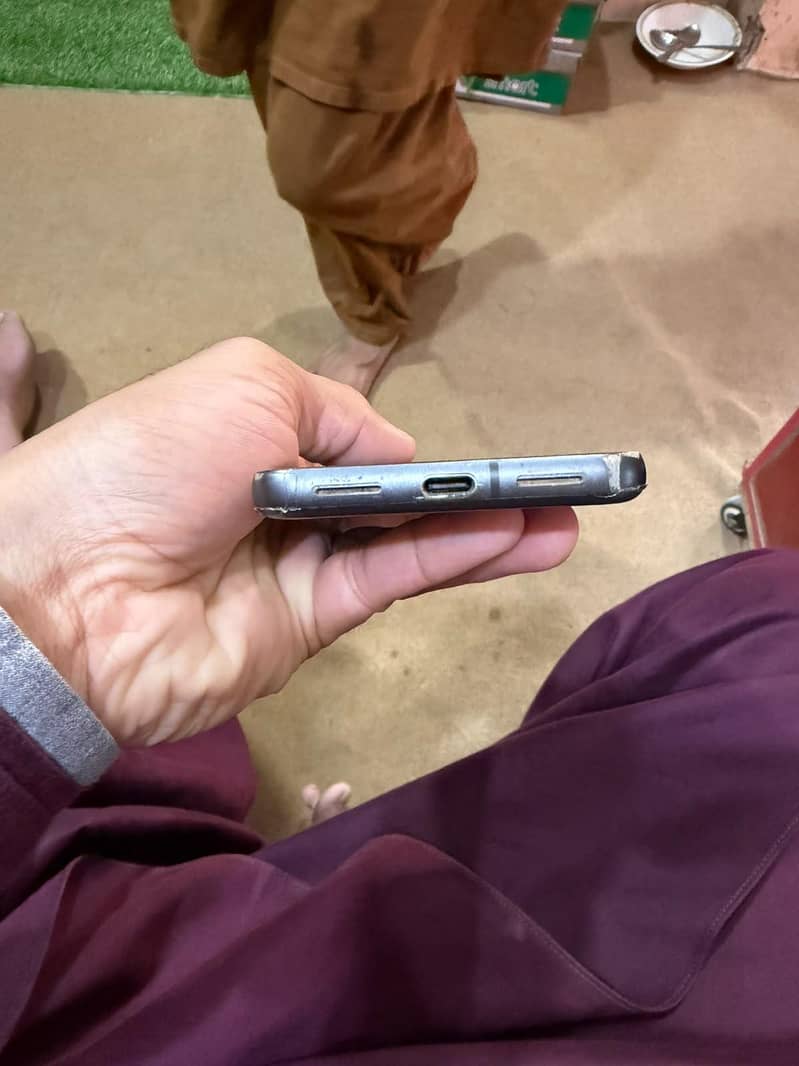 Google Pixel 8 5