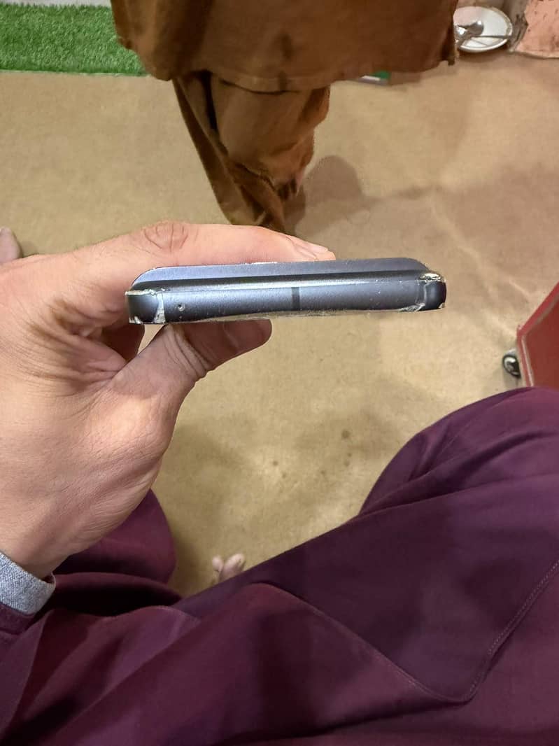 Google Pixel 8 6