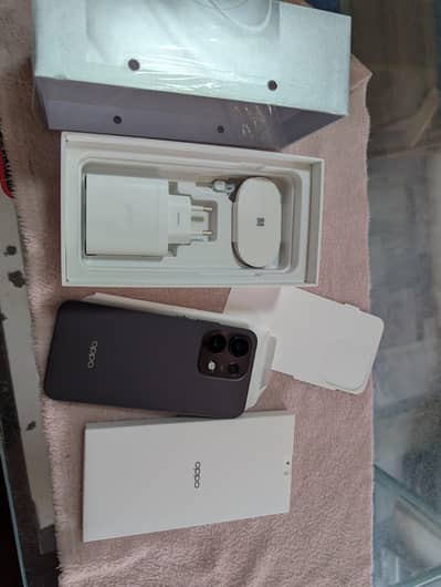 OPPO Reno 16 F 5g.  /. vivo Y500  8/256