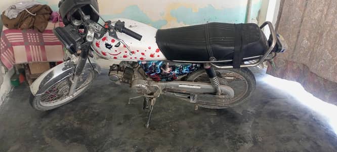 unique70 bike good condition for all is well 2019model demand 60thsnd