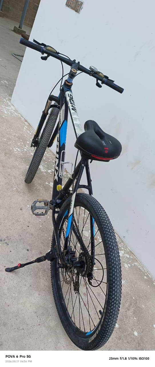 trinx mountain  bicycle 1