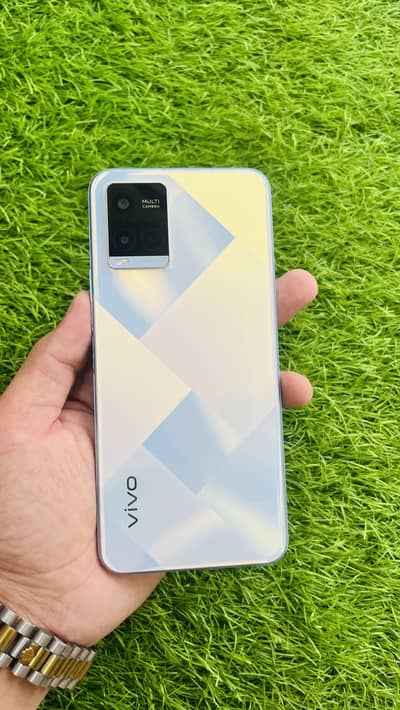 Vivo Y21