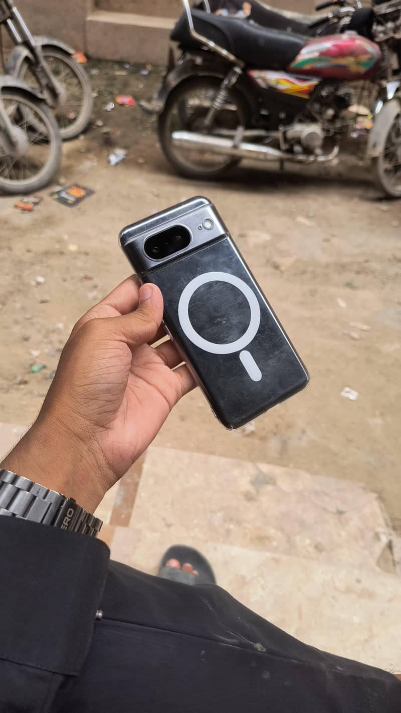 Google Pixel 8 1