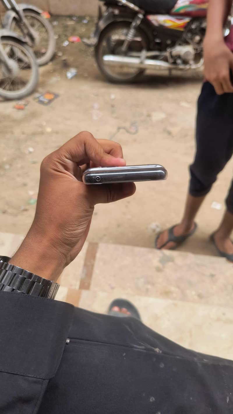 Google Pixel 8 6