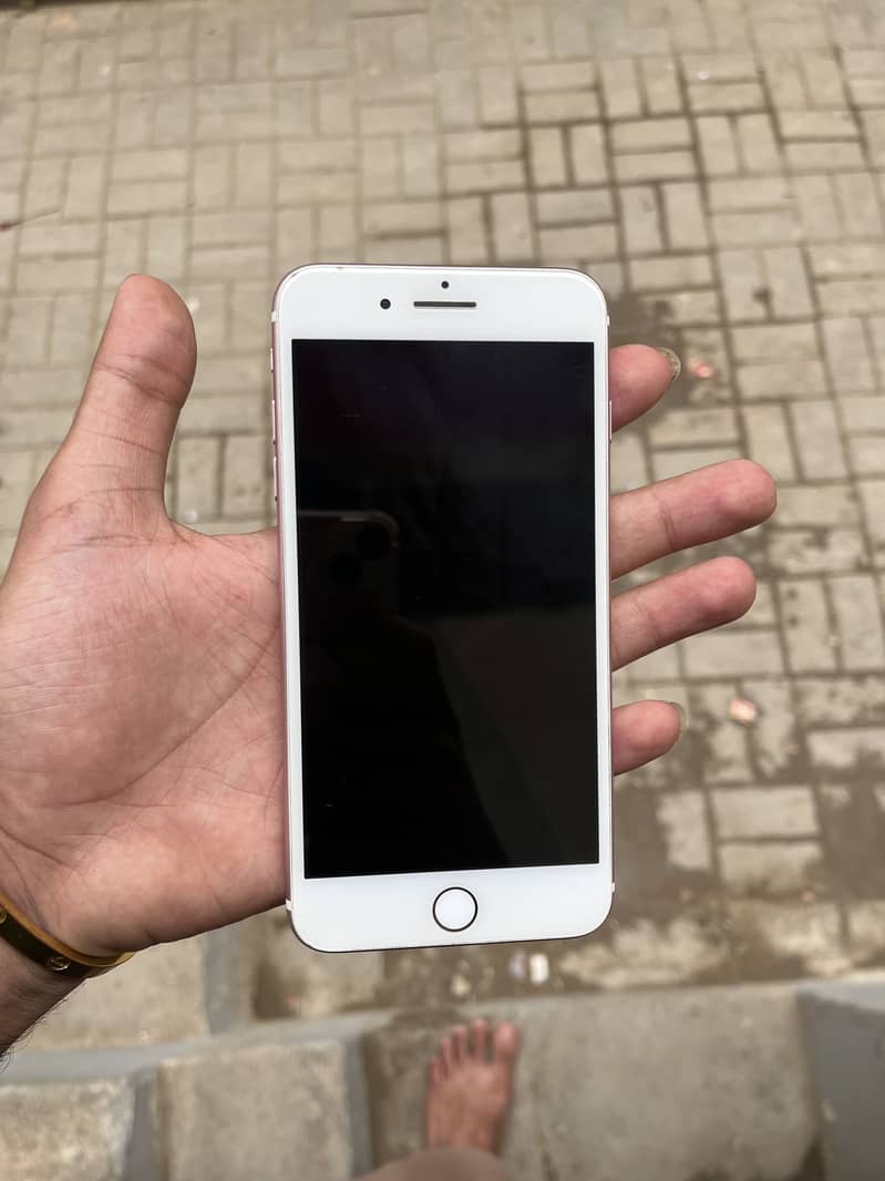Apple iPhone 7 Plus 1