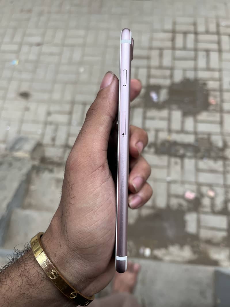 Apple iPhone 7 Plus 5