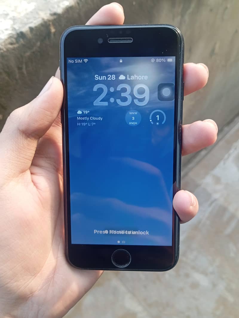 Apple iPhone SE 0