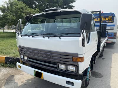 Toyota dyna truck