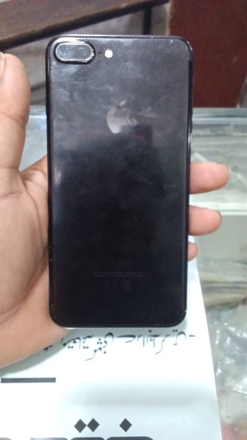 Apple iPhone 7 Plus 3
