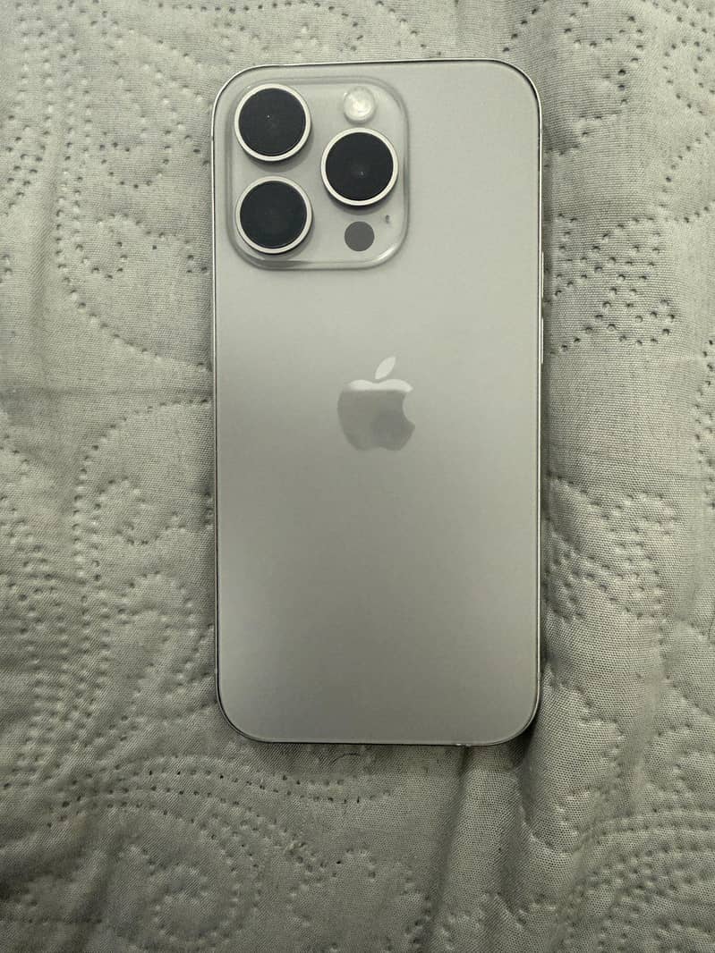Apple iPhone 15 Pro 0