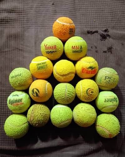 18 use balls price Rs:1,500 and hand to hand payment. read description