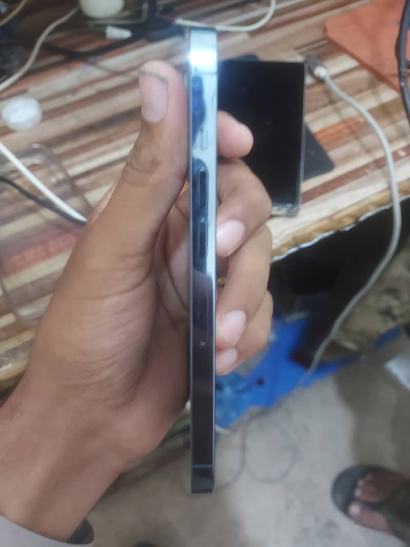 Apple iPhone 13 Pro 6
