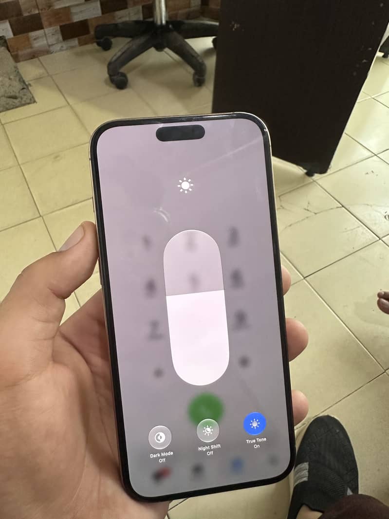 Apple iPhone 16 Pro Max 6