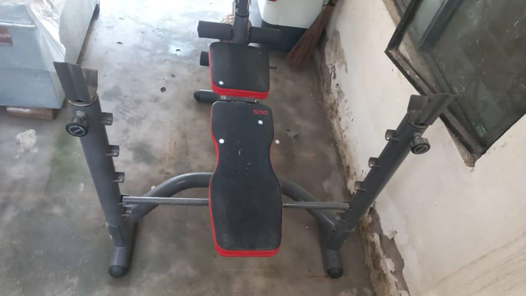 Exercise bench + Barbells diffrents size. 2