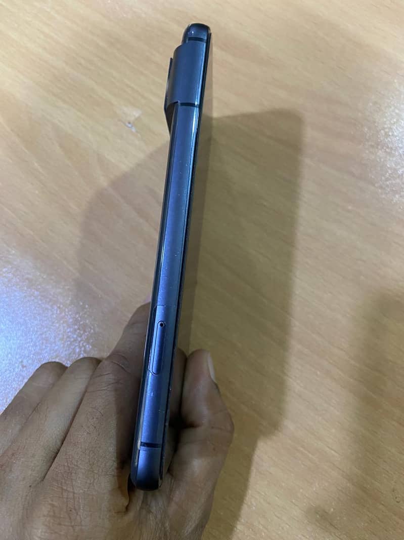 Google Pixel 8 4