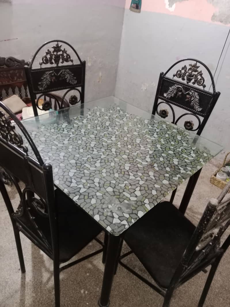 dining table with 4 chairs 1