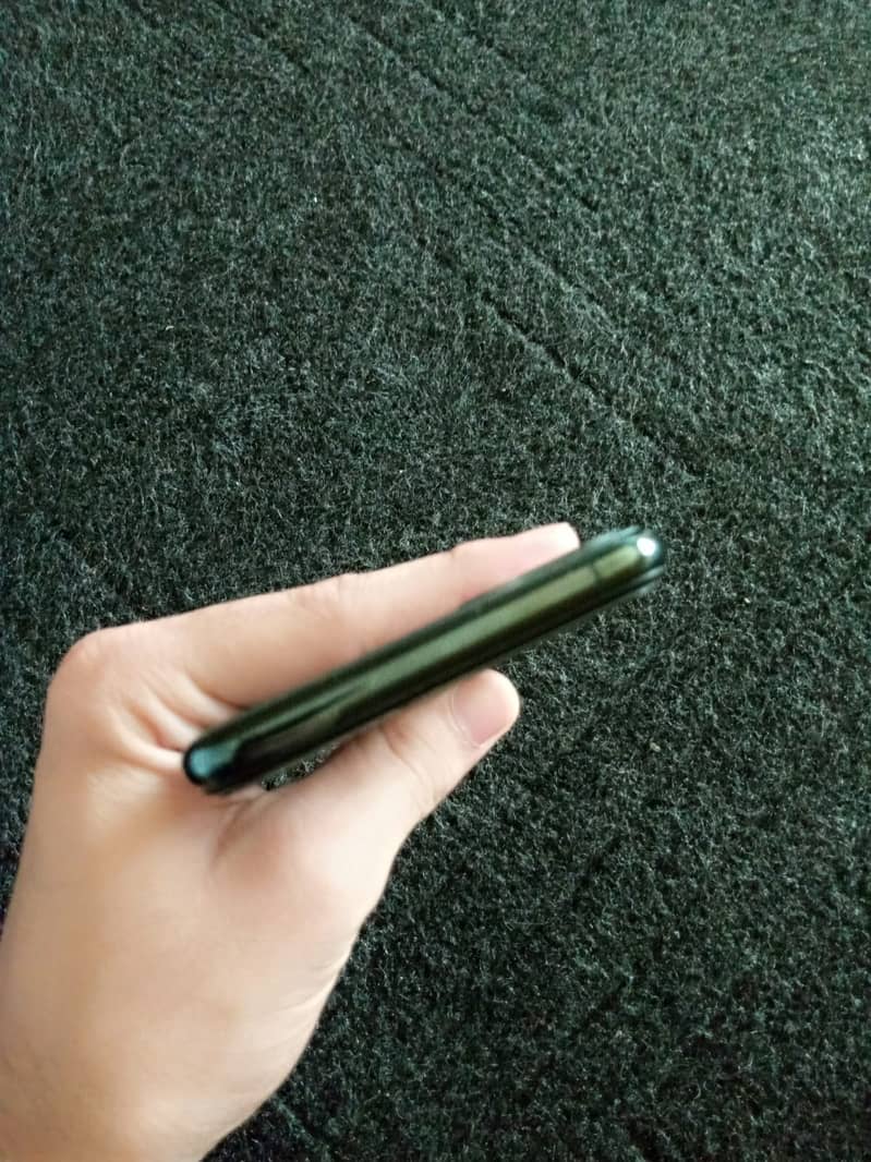 iPhone 11 Pro Max 1