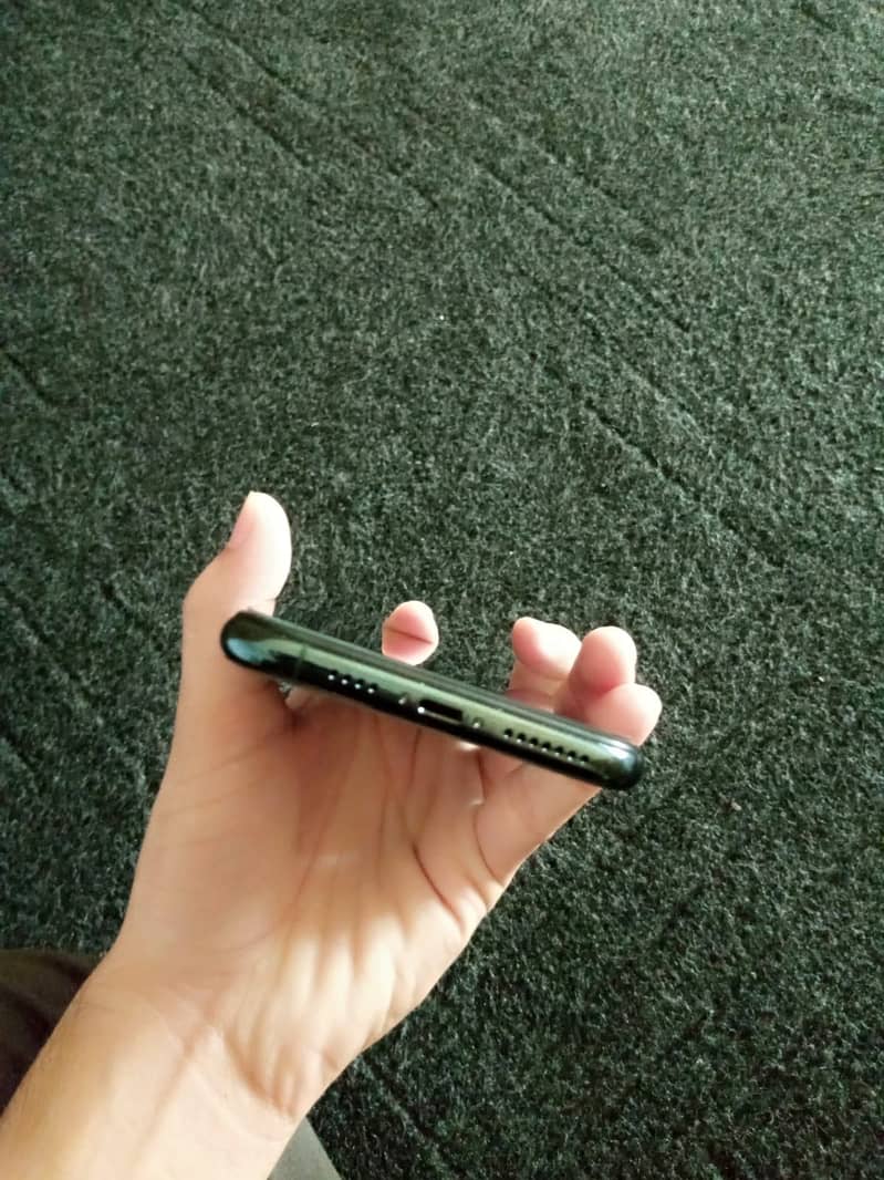 iPhone 11 Pro Max 2