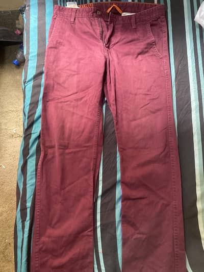 2 DOCKERS ORIGINAL CHINOS
