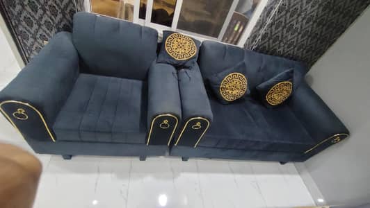 Beautiful Velvet Sofa Set for Sale 3 2 1 – Excellent Condition