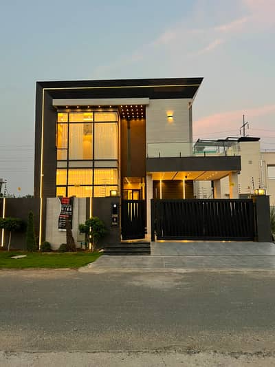 Most Luxurious 10 Marla Stunning Home Is Available For Rent In Dha Phase 6, Lahore.