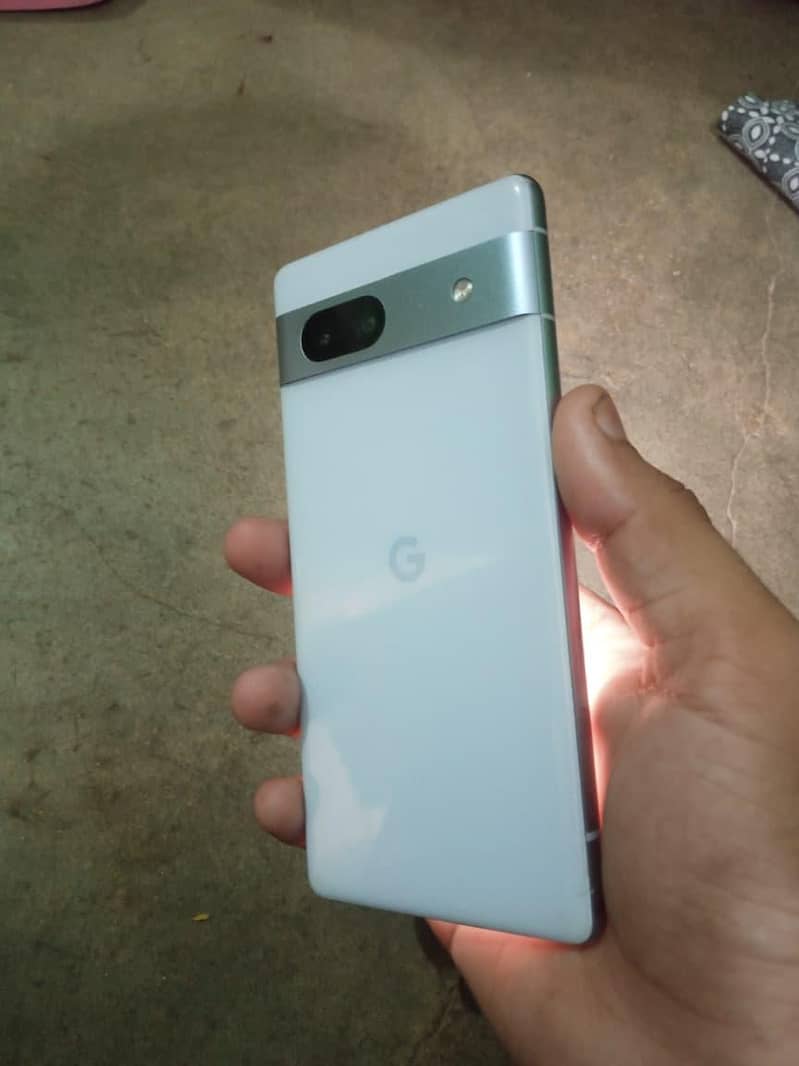 Google Pixel 7a 1