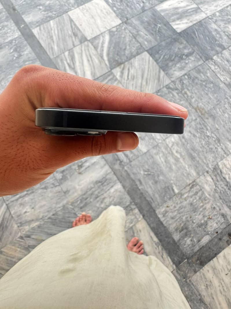 Apple iPhone 14 2