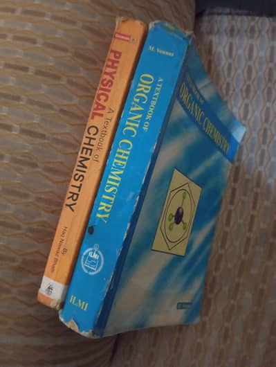 Organic & organic Chemistry Books – Good Condition