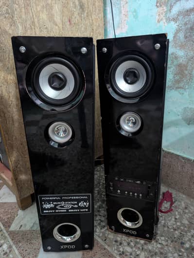 Xpod RHINO tower speakers