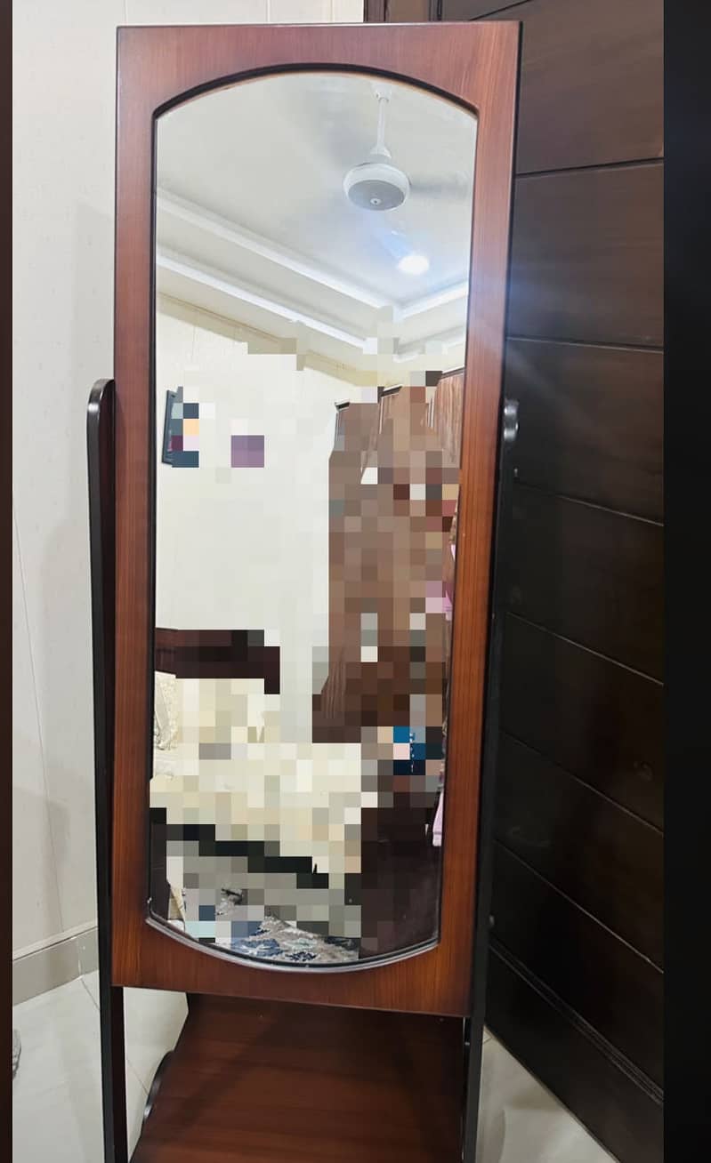 Mirror 0