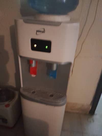 homage dispenser selling it