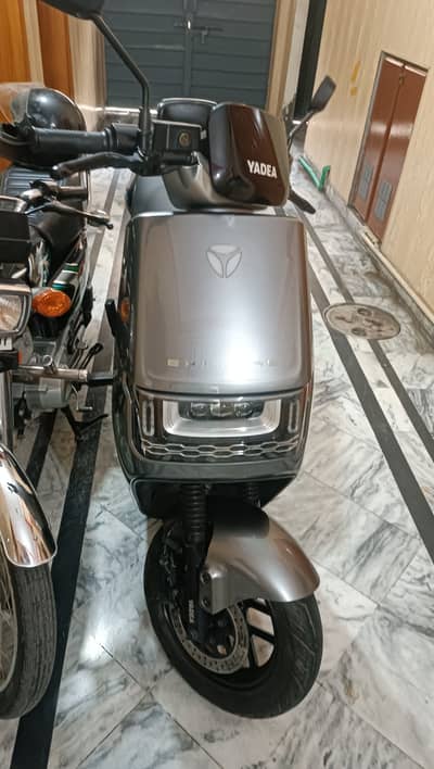 Yadea EPOC -H [New-Batteries & Under Warranty]