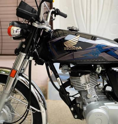 Honda CG 125 2025 BLACK Febulous Condit  PREMIUM Class Honda FOR SALE!