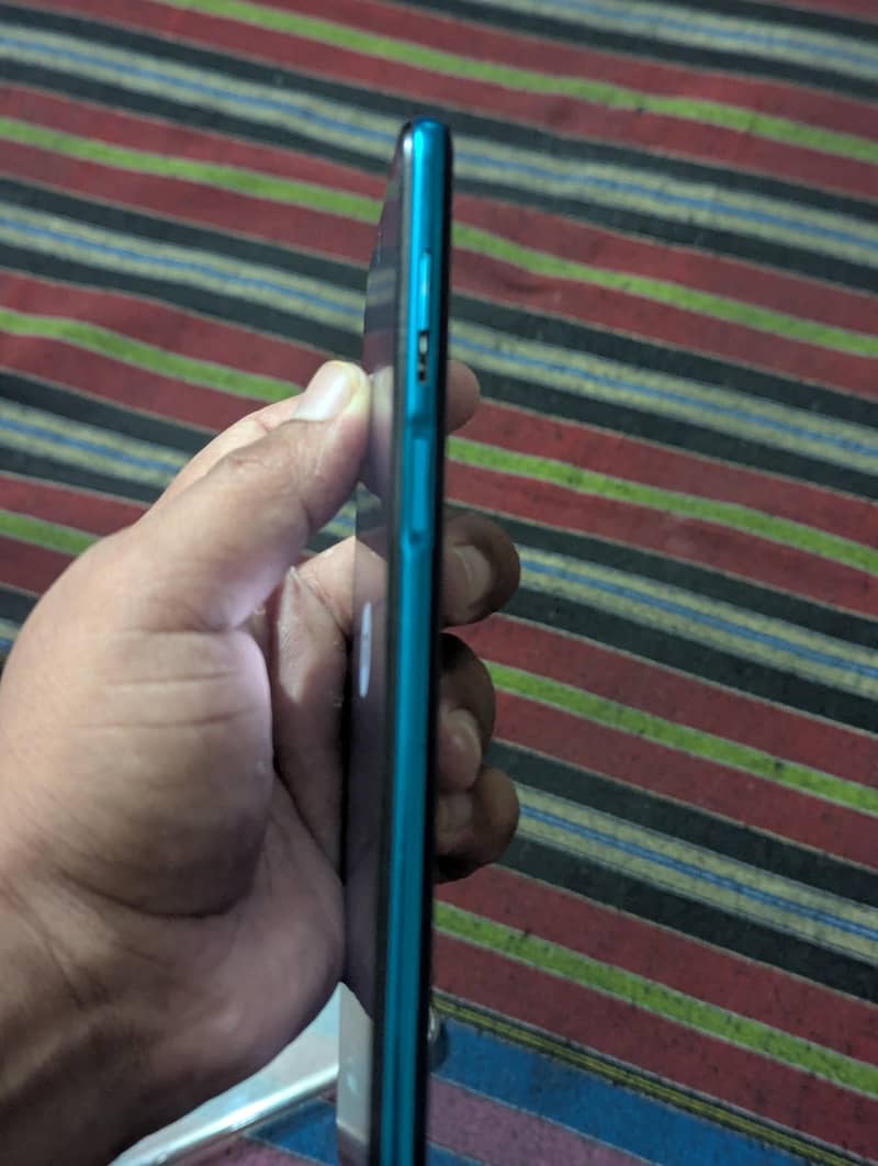Xiaomi Redmi Note 9S 4