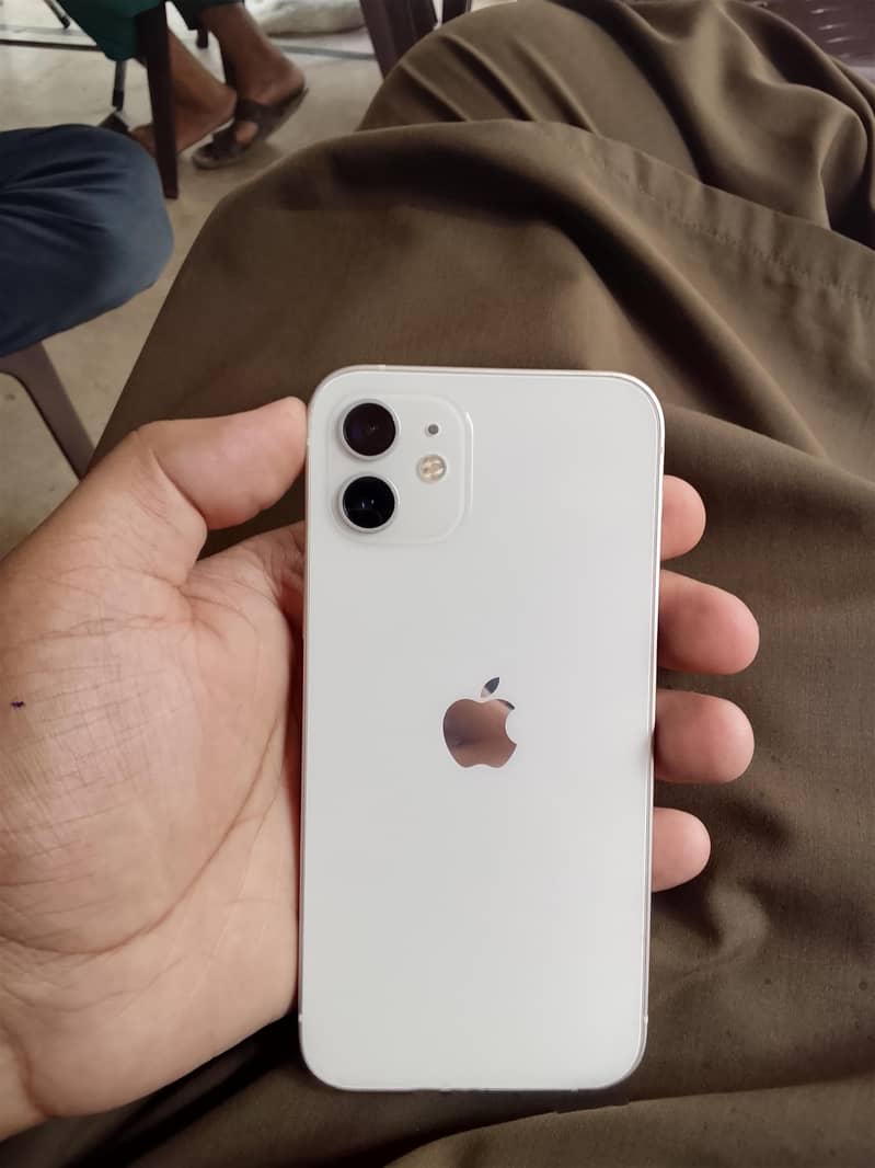 Apple iPhone 12 2