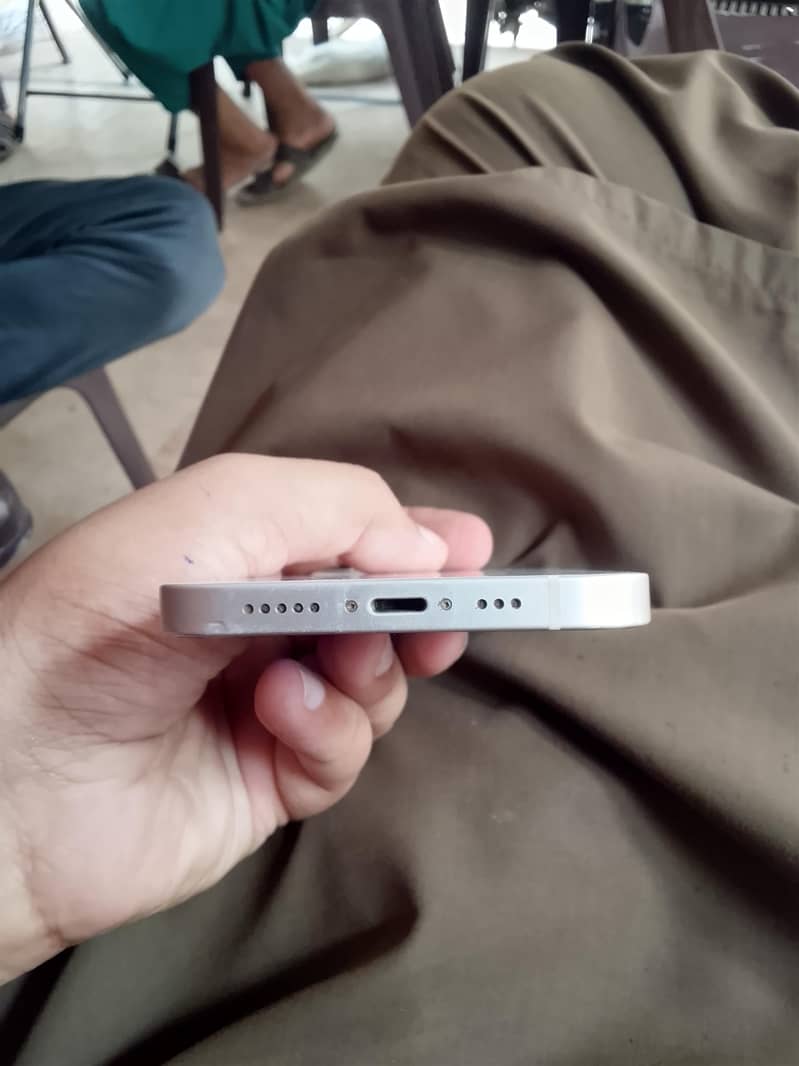 Apple iPhone 12 5