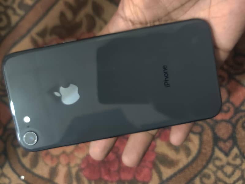 Apple iPhone 8 4