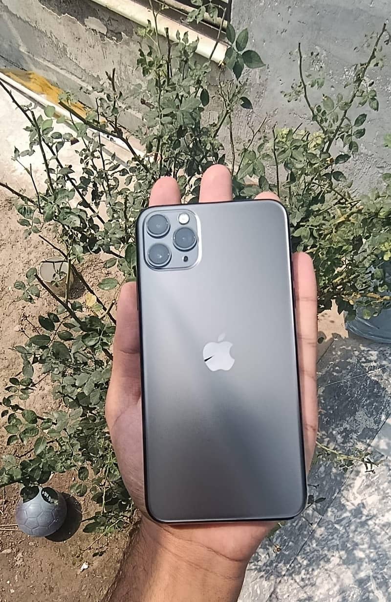Apple iPhone 11 Pro Max 5