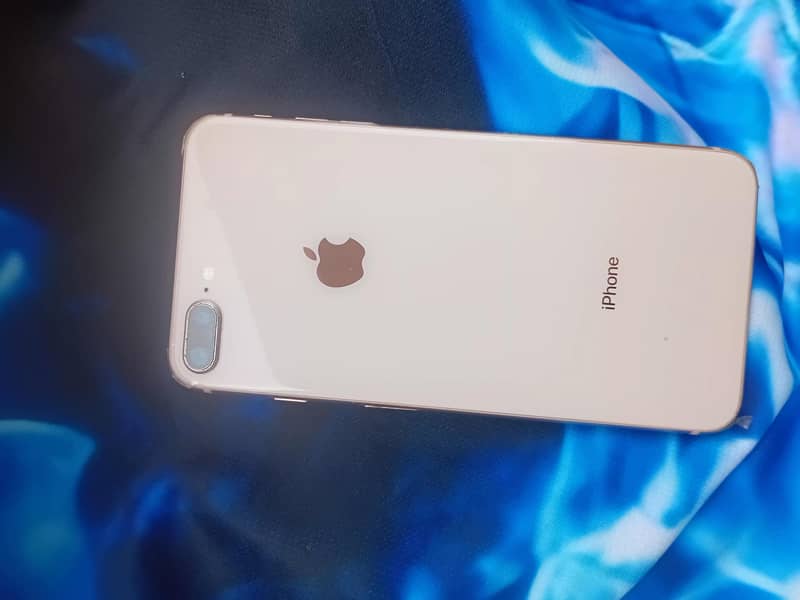 Apple iPhone 8 Plus 0